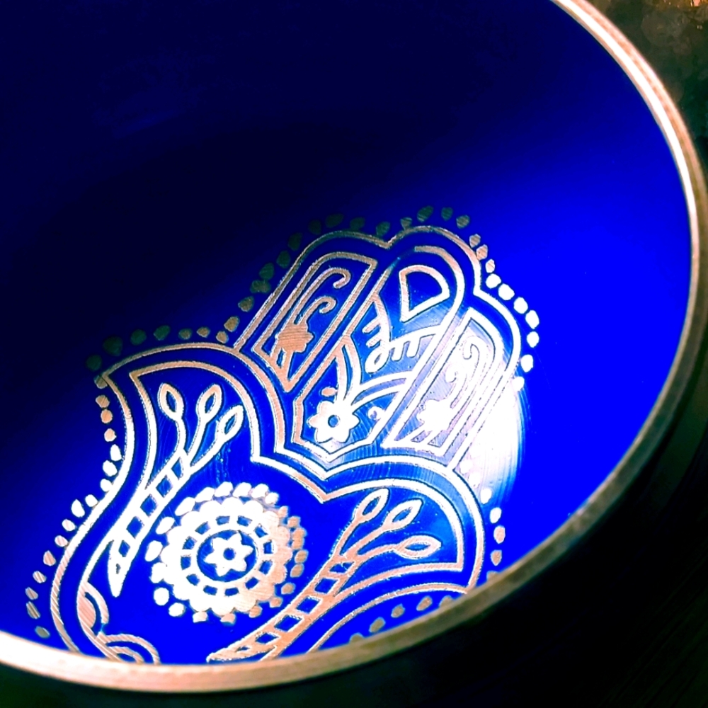 Hamsa Singing Bowl. Healing, Meditation and Reiki